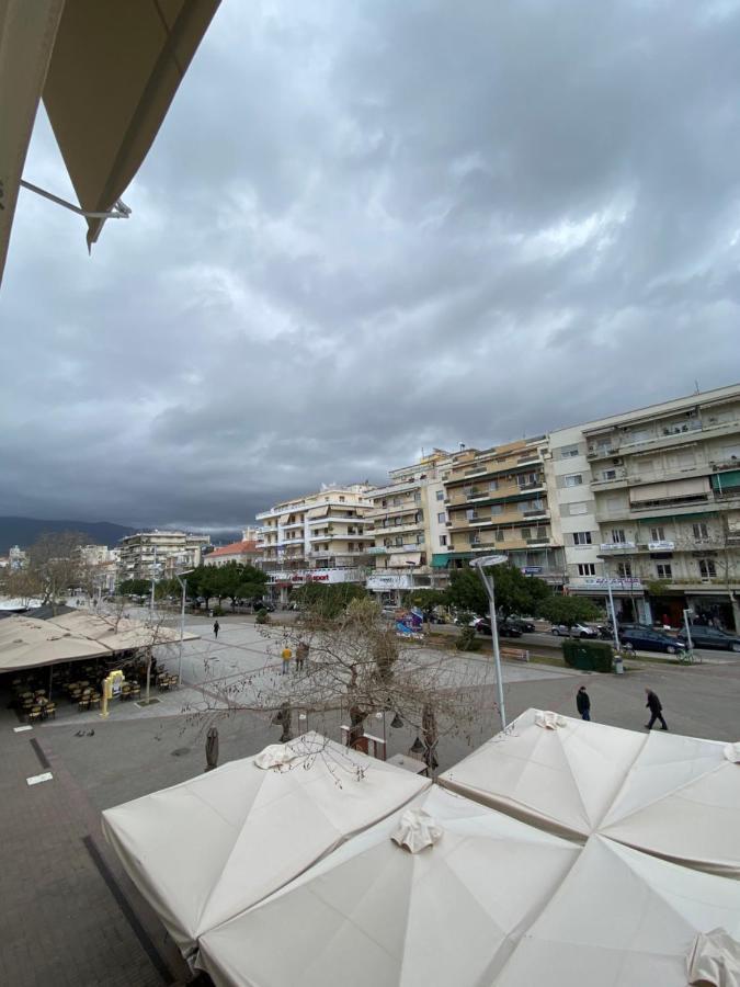 On The Square Studio Apartment Kalamata Exterior photo