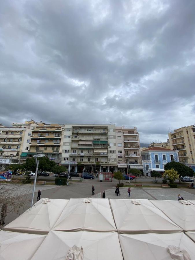 On The Square Studio Apartment Kalamata Exterior photo